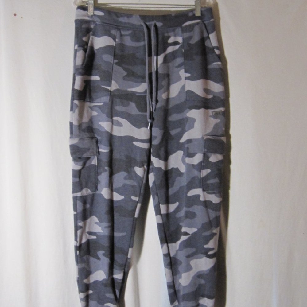Victoria's Secret Pink Cargo Jogger Camo Sweatpants L